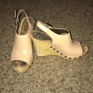 Sam Edelman nude wedged shoes